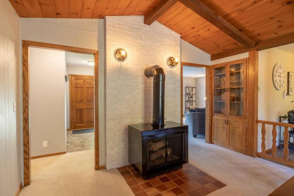 Family Home W/ 2 King, 2 Queen Beds + Game Room Бемиджи Экстерьер фото
